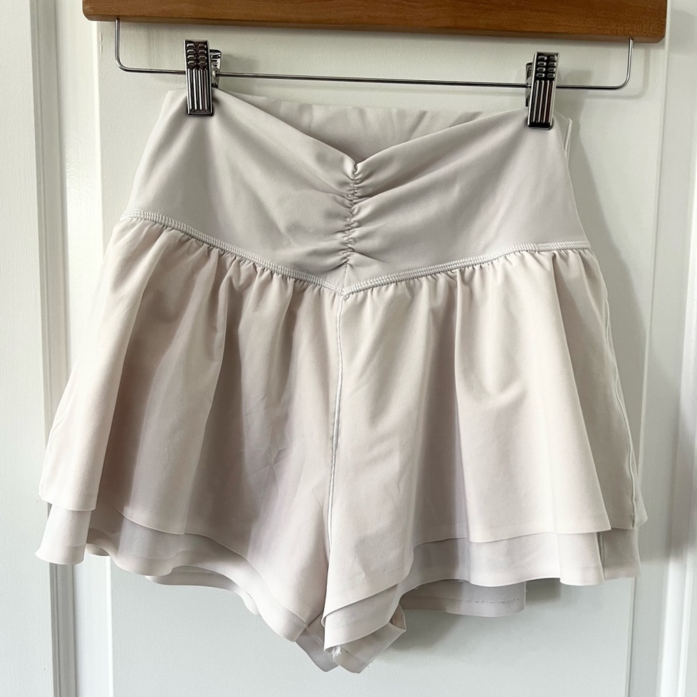 Aerie Offline Ruffle Tiered Shorts with Built in Bike Shorts | Size Medium